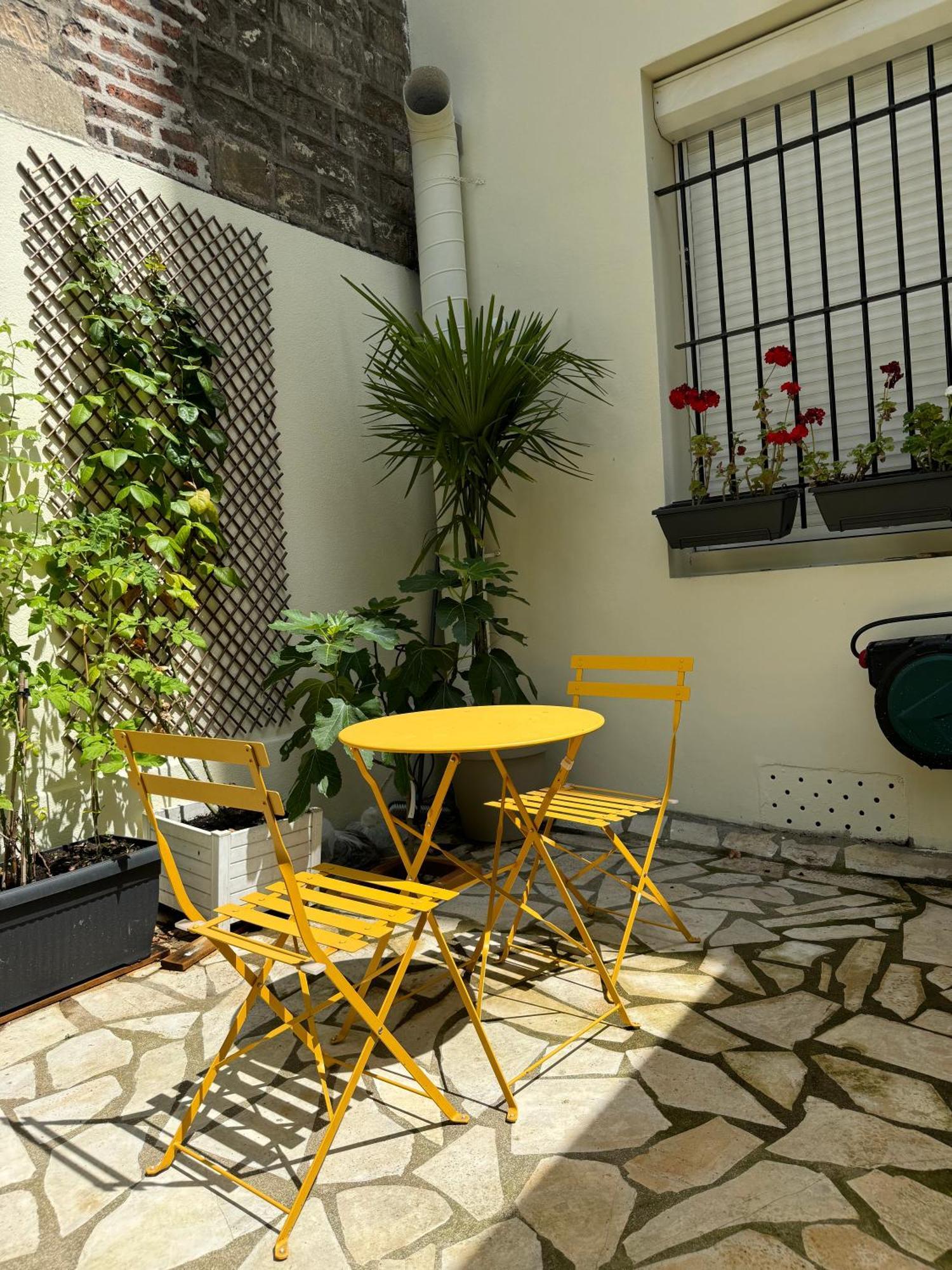 Hipotel Lilas Gambetta Paris Bagian luar foto